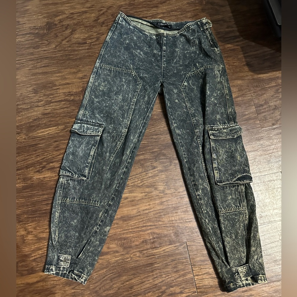 Lioness Denim low rise faded pants